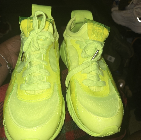 Fila Neon Yellow Sneakers Women 9.5 - Picture 2 of 5
